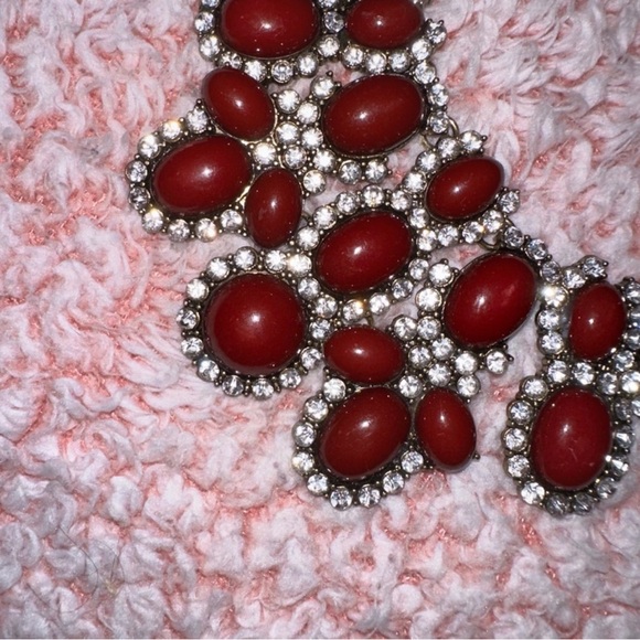 Elegant Red/Burgundy Statement Necklace - Picture 3 of 7